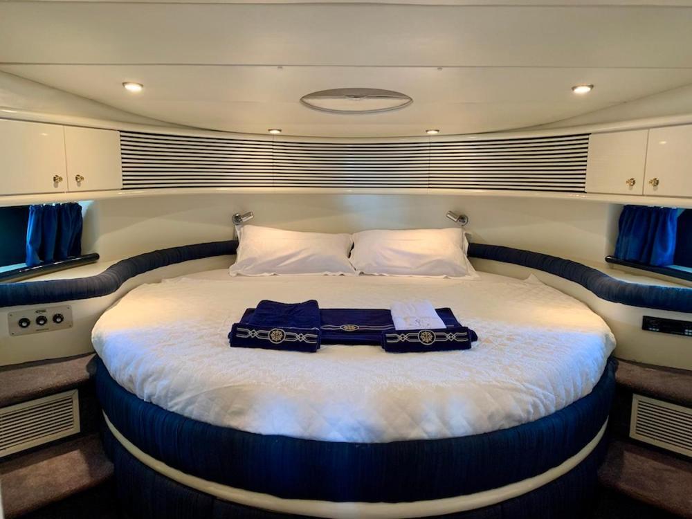 Yacht 18m Sunseeker In Mallorca Botel El Arenal (Mallorca)
